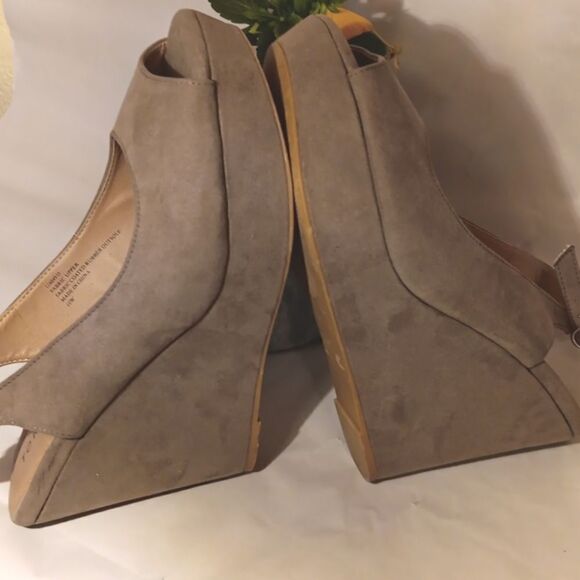 Torrid Platform Wedges - Picture 6 of 10